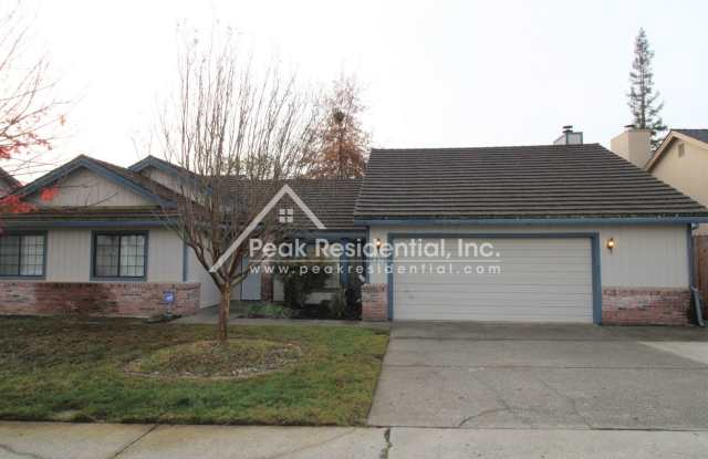 Wonderful Orangevale 4bd/2ba Home with 2 Car Garage!