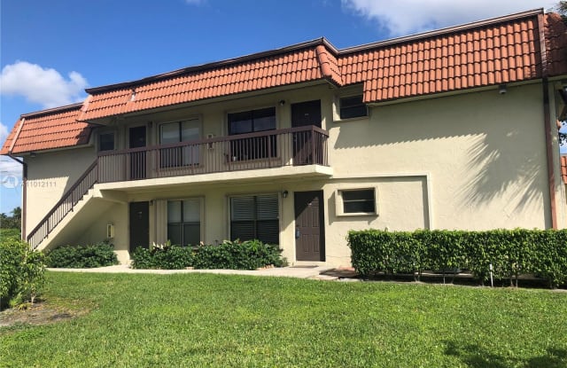 10008 NW 6th St - 10008 6th Street, Pembroke Pines, FL 33024