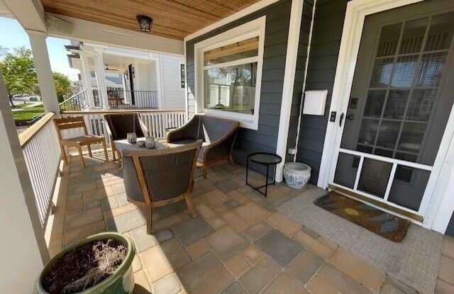 210 1/2 Brinley Avenue