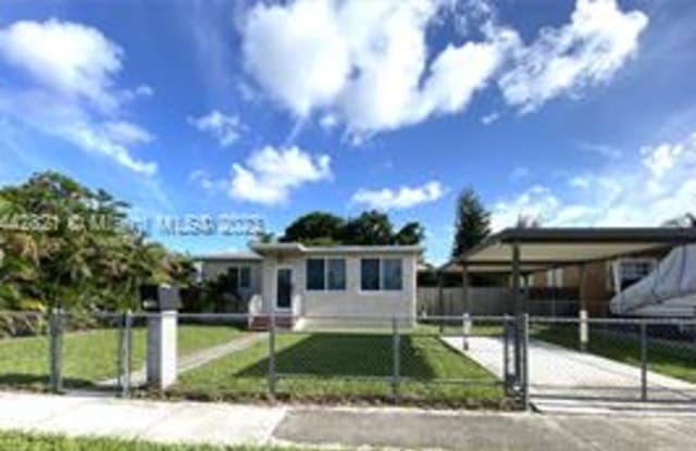 301 E 50th St - 301 East 50th Street, Hialeah, FL 33013