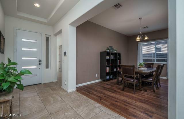 14757 W PASADENA Avenue