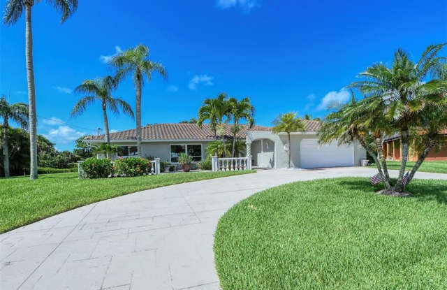 131 TINA ISLAND DRIVE