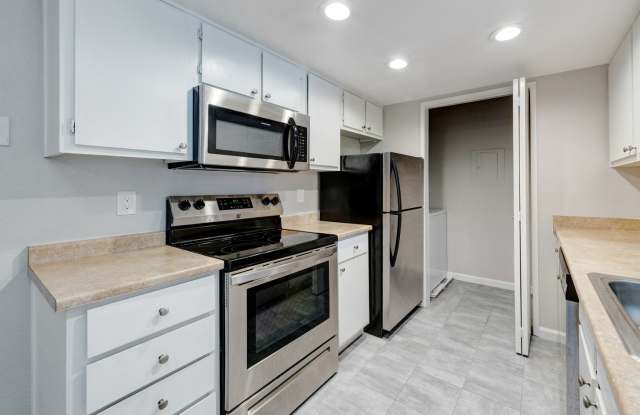 Great South Reno Location 2BD 1 BA - All the Amenities