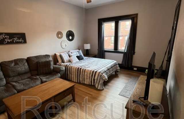 Photo of 247 W 11th Street