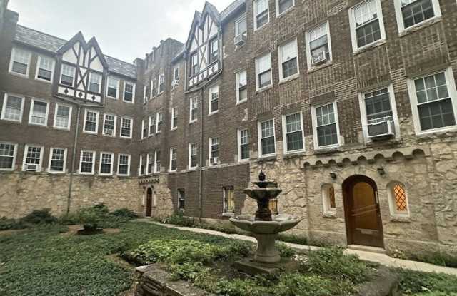 2333 W Farwell Avenue unit: 1S