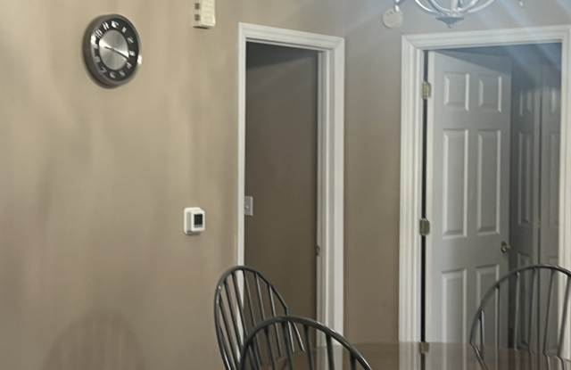 Photo of 407 Elmhurst Avenue