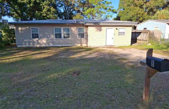 Photo of 8 Baggett Ct