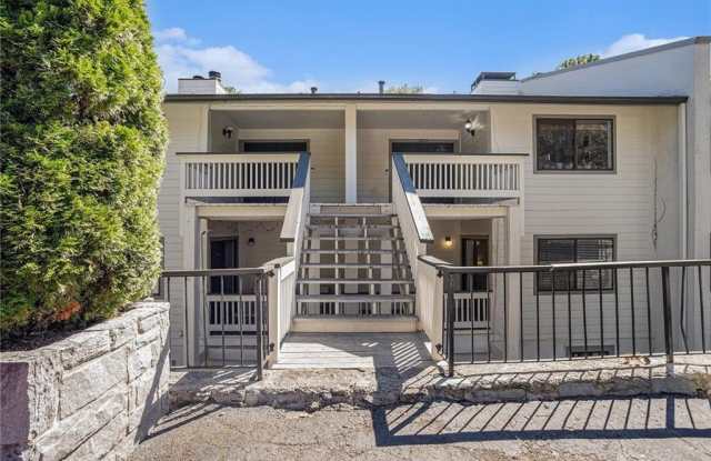 Photo of 3813 Paces Ferry West Ferry SE