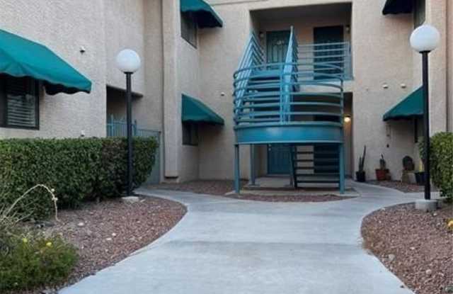 Photo of 2220 Pinetop Lane