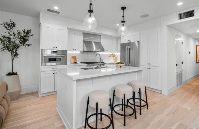 512 Marguerite Avenue