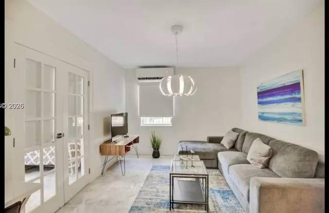 174 NE 47th St