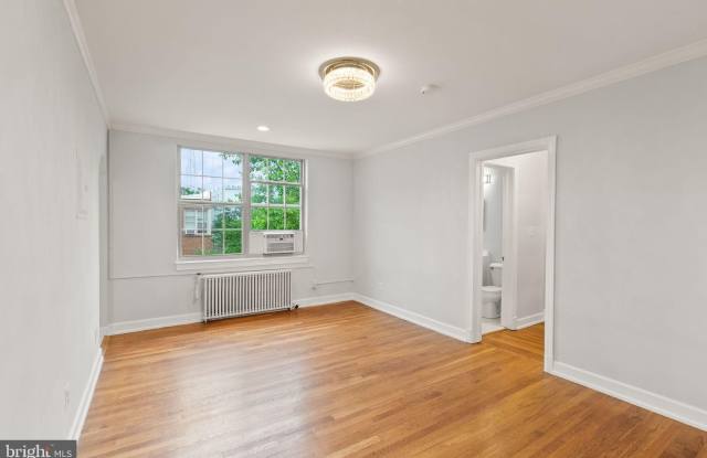 939 LONGFELLOW Street NW unit: 305