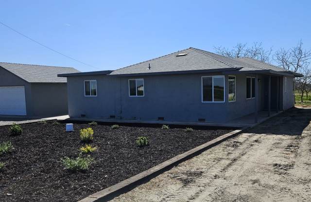 Newly Renovated Country Home - 5944 California Avenue, Stanislaus County, CA 95358