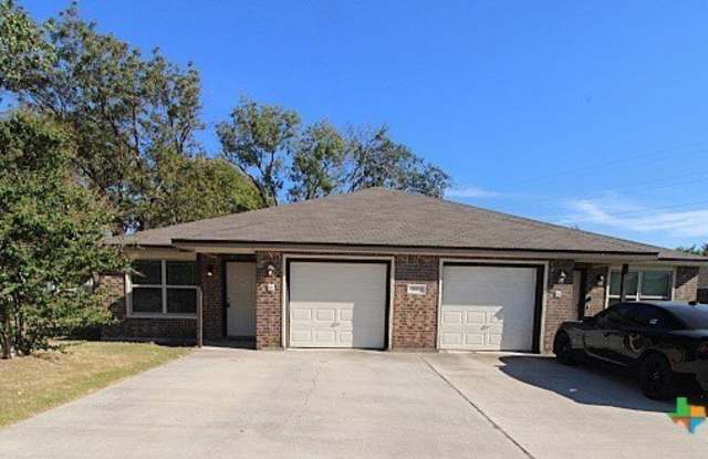 Photo of 911 Brookview Drive unit: A