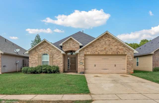 1702 Avondale
