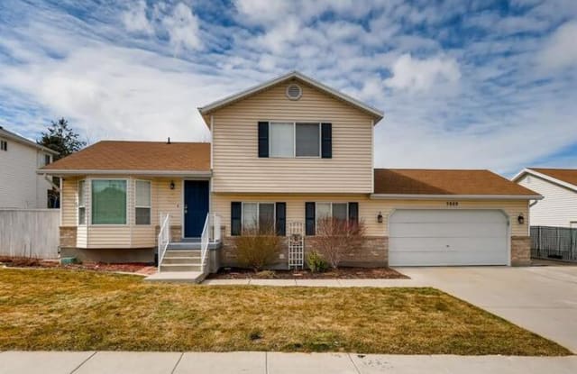 3668 South Brookhollow West Court - 3668 S Brook Hollow Ct, West Valley City, UT 84128