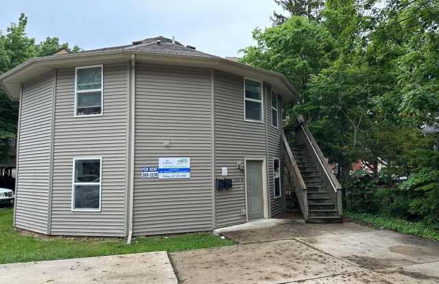 401 South Busey Avenue