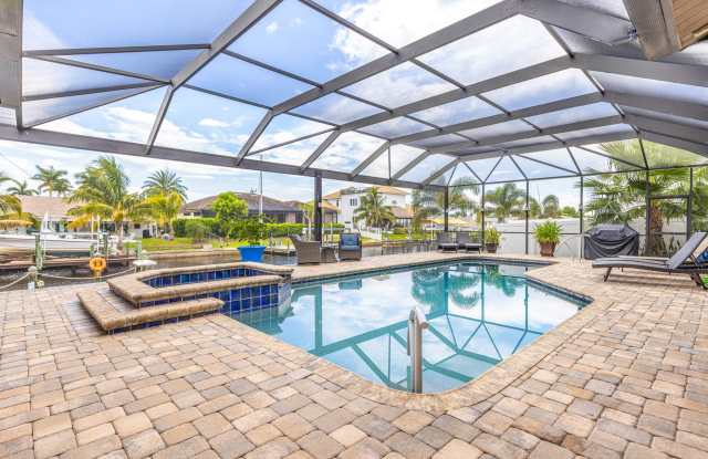 Photo of 842 Miramar Ct