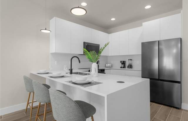 1453 SERENDIPITY LANE