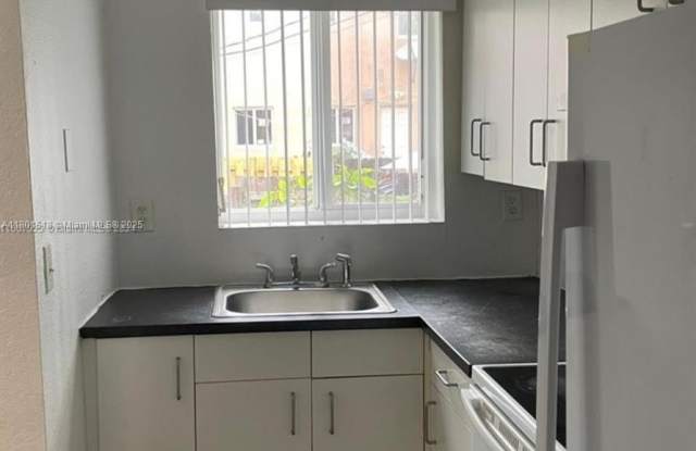 Photo of 307 NW 84th St