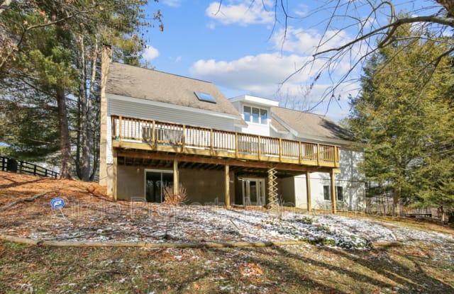 10929 Beach Mill Rd - 10929 Beach Mill Road, Great Falls, VA 22066