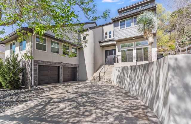5606 Sedgefield Dr - Large 4 bed 3.5 Bath house near the Austin country cub
