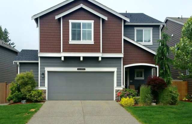 Gorgeous 4 bedroom in Puyallup! - 11423 129th Street East, South Hill, WA 98374