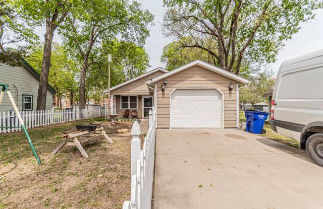 Please View The 3D Virtual Walk Through Before Scheduling a Showing