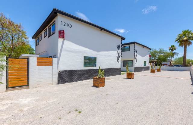 Photo of 1210-1214 E. Portland St.