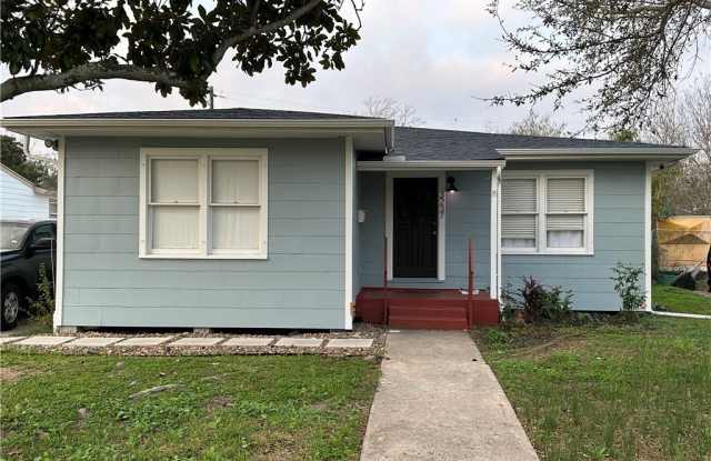 3237 Lawnview Street