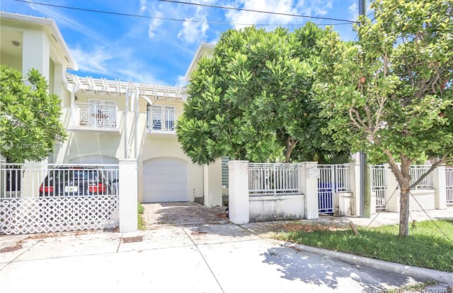 3127 Hibiscus St - 3127 Hibiscus St, Miami, FL 33133