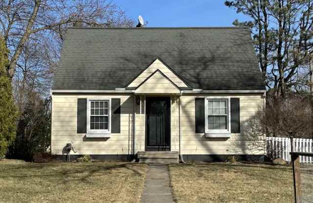 2769 Parkwood Avenue