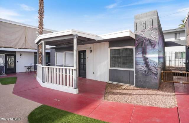 6528 N 17TH Avenue unit: 15