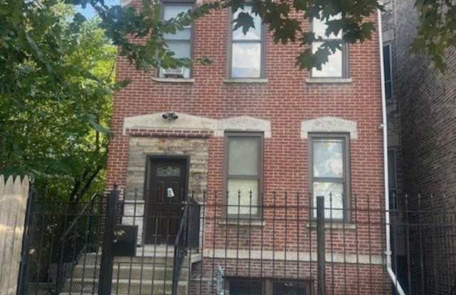 Photo of 2829 W Polk Street