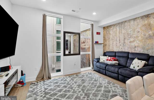 59 N 2ND Street unit: 13