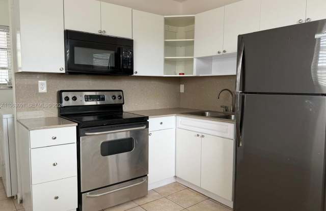 4617 NW 2nd Terrace 4619, Miami, FL 33126