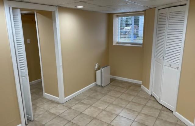 9 Cottage Ln