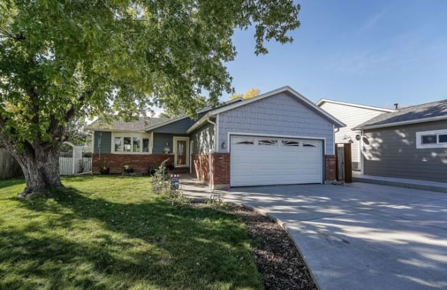 4274 Peach Tree Court - 4274 Peach Tree Court, Loveland, CO 80538