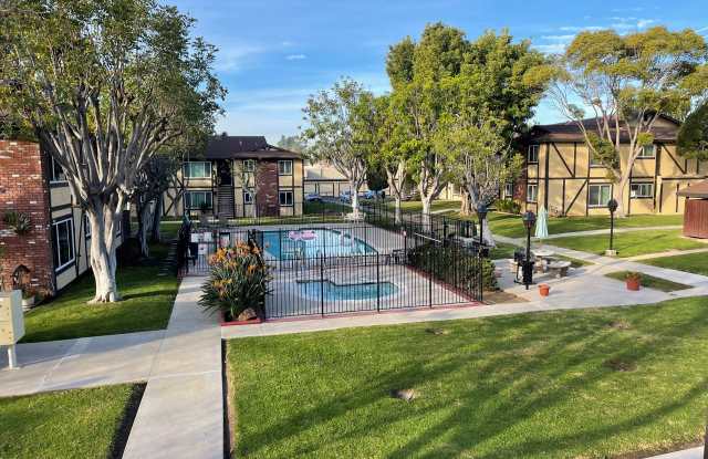 Stratford Arms Apartments