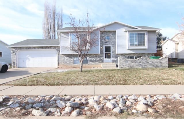 5477 S 3400 W - 5477 South 3400 West, Roy, UT 84067