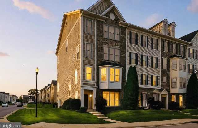 1670 MOHEGAN Drive unit: A