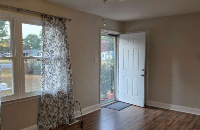 1401 Greenock Avenue