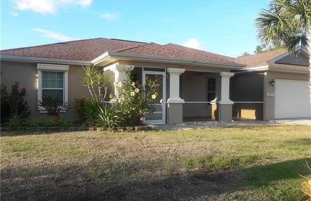 739 Spaulding ST E - 739 Spaulding Street East, Lehigh Acres, FL 33974