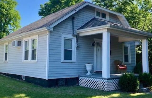 225 Pearson St - 225 Pearson Street, Harrodsburg, KY 40330