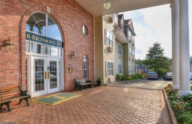 Photo of 6316 Richmond Rd