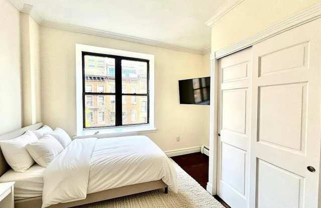 322 West 14th Street