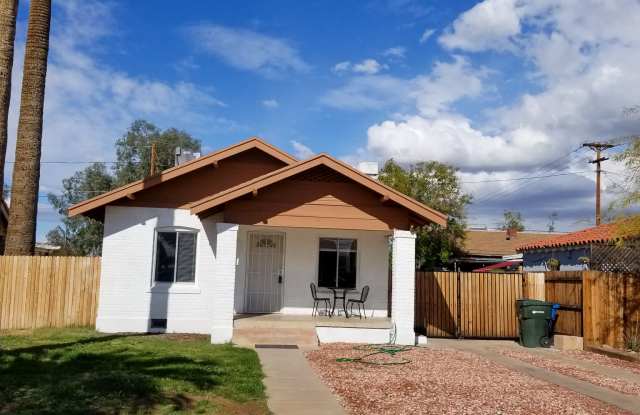 1344 East Moreland Street