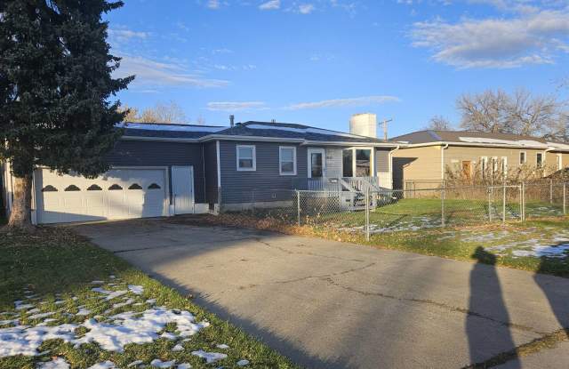 3837 5th Avenue South