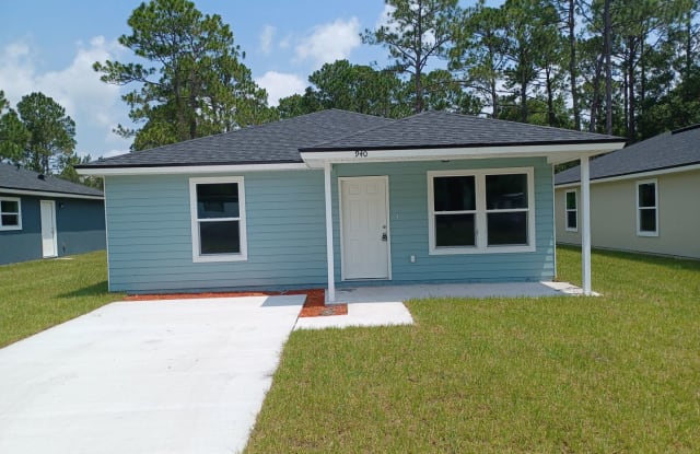 940 W 9th St - 940 West 9th Street, St. Johns County, FL 32084