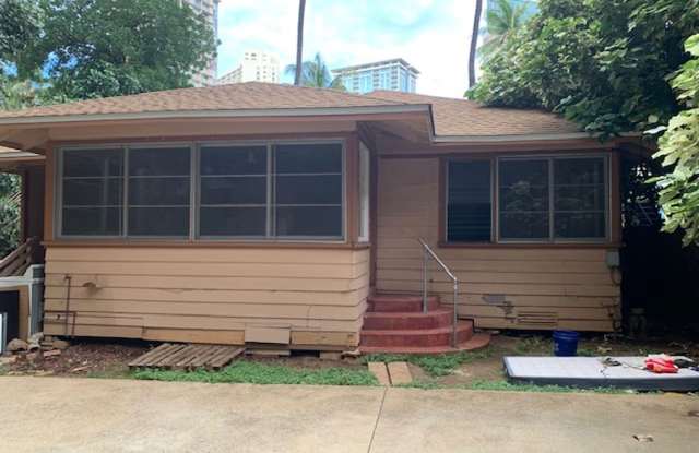 Waikiki Area - 3 bedrooms, 1 bath house - Avail now.